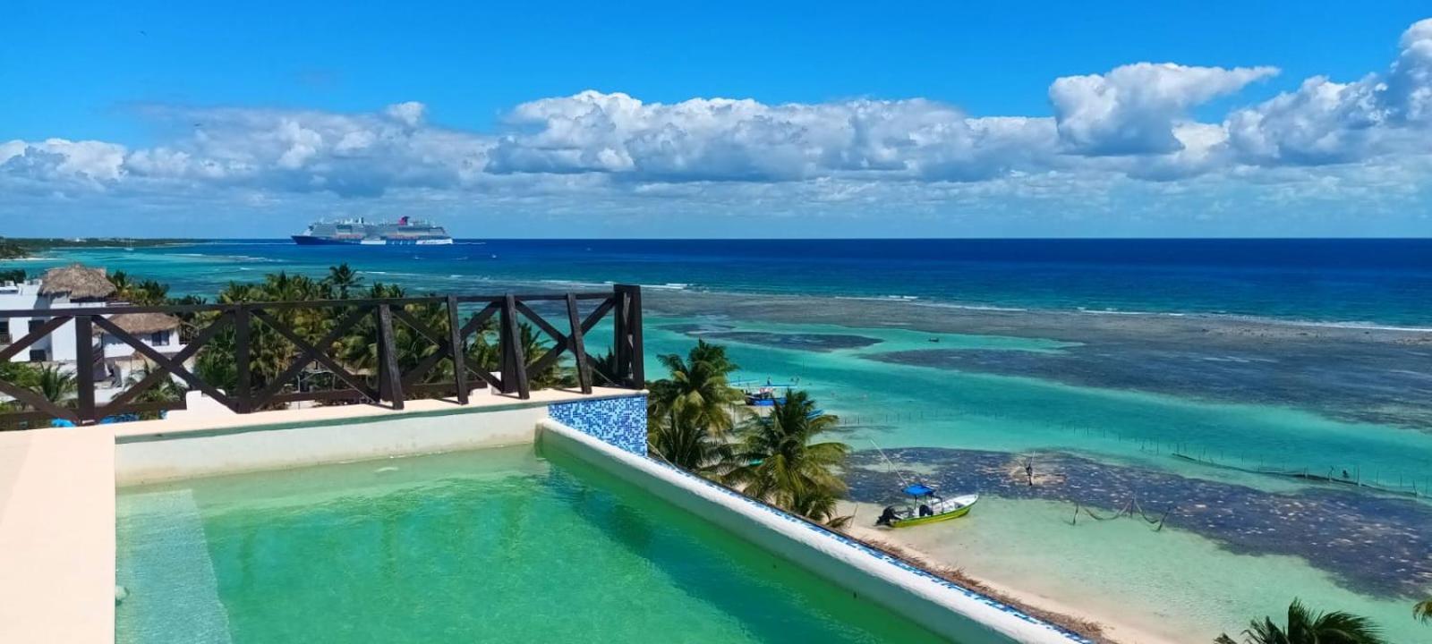 Hotel Blue Reef Frente Al Mar Махахуал Екстериор снимка
