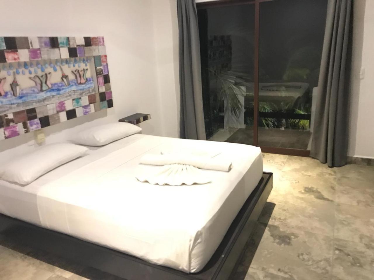 Hotel Blue Reef Frente Al Mar Махахуал Екстериор снимка