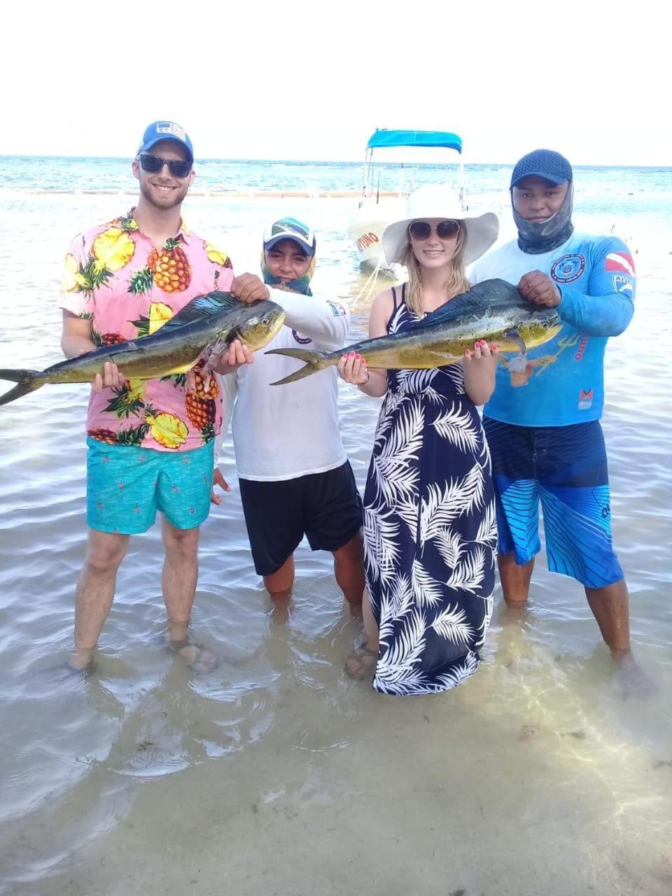 Hotel Blue Reef Frente Al Mar Махахуал Екстериор снимка