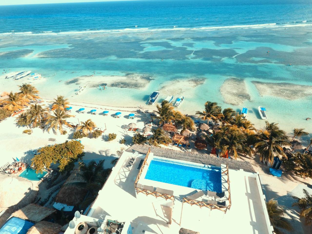 Hotel Blue Reef Frente Al Mar Махахуал Екстериор снимка