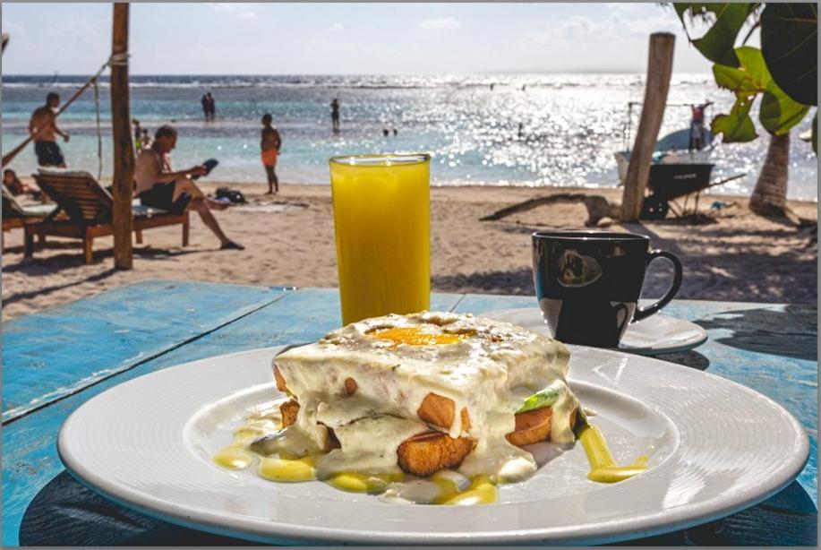 Hotel Blue Reef Frente Al Mar Махахуал Екстериор снимка